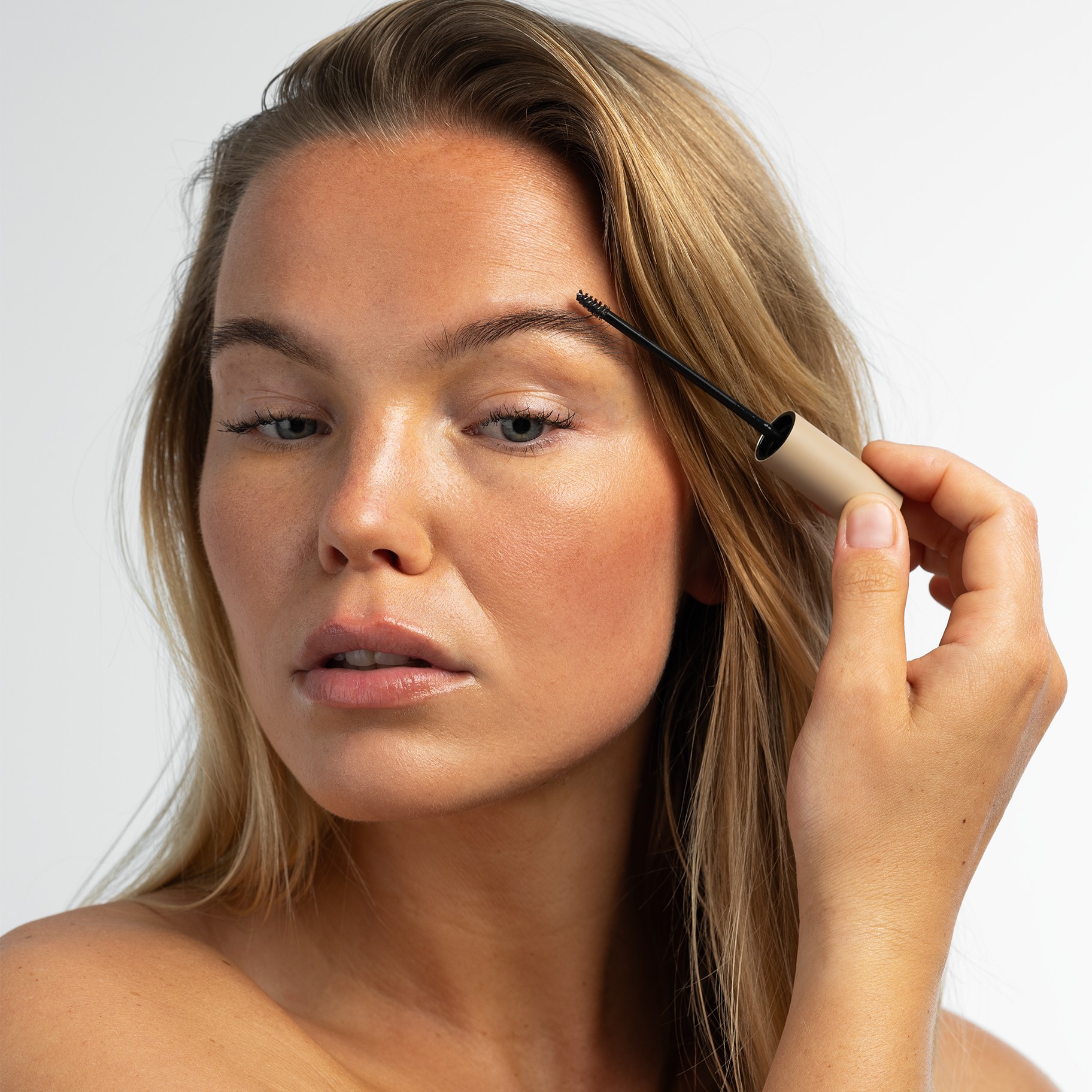 BROW STYLING GEL, BROWN - 2. SORTING