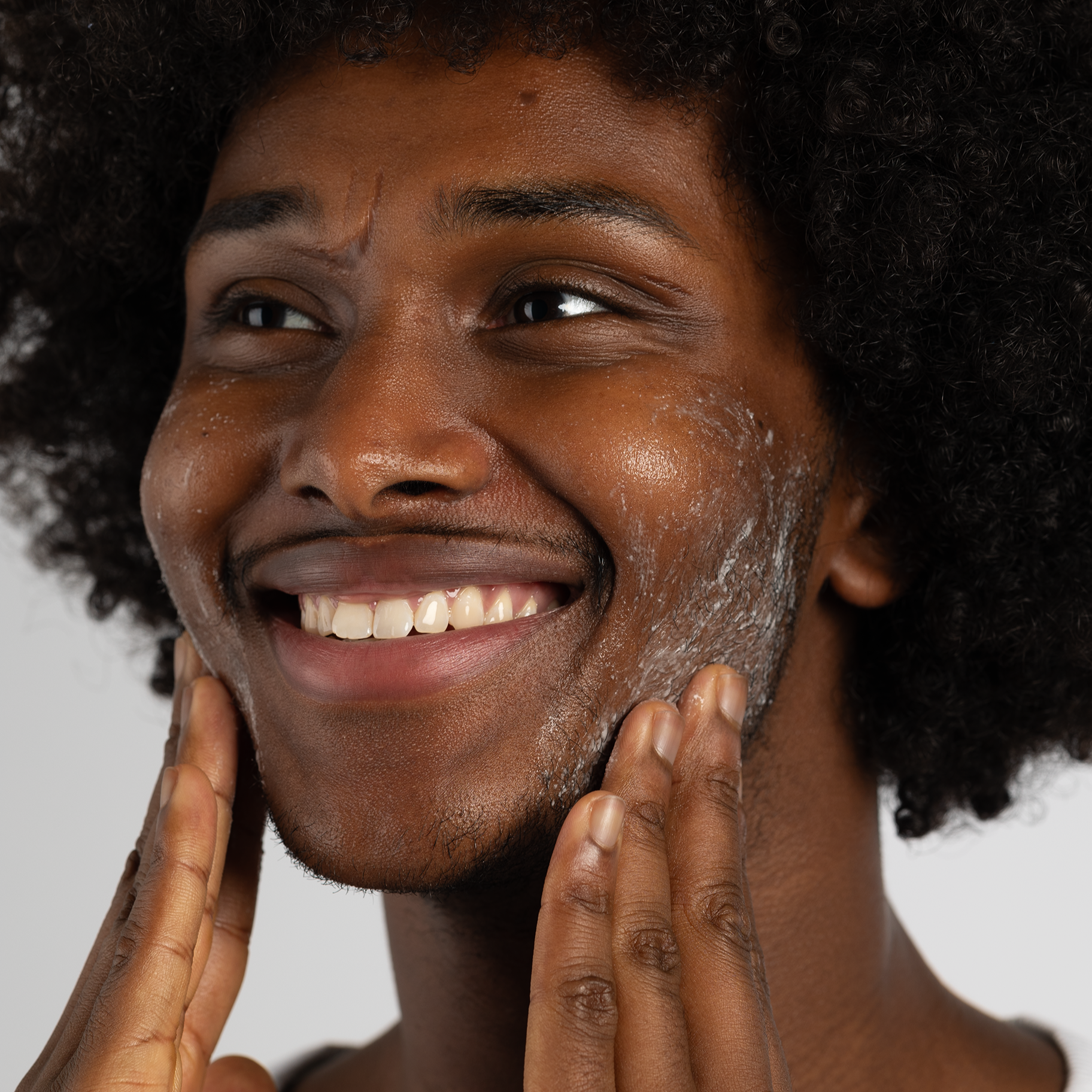 EXFOLIATING FACE SCRUB