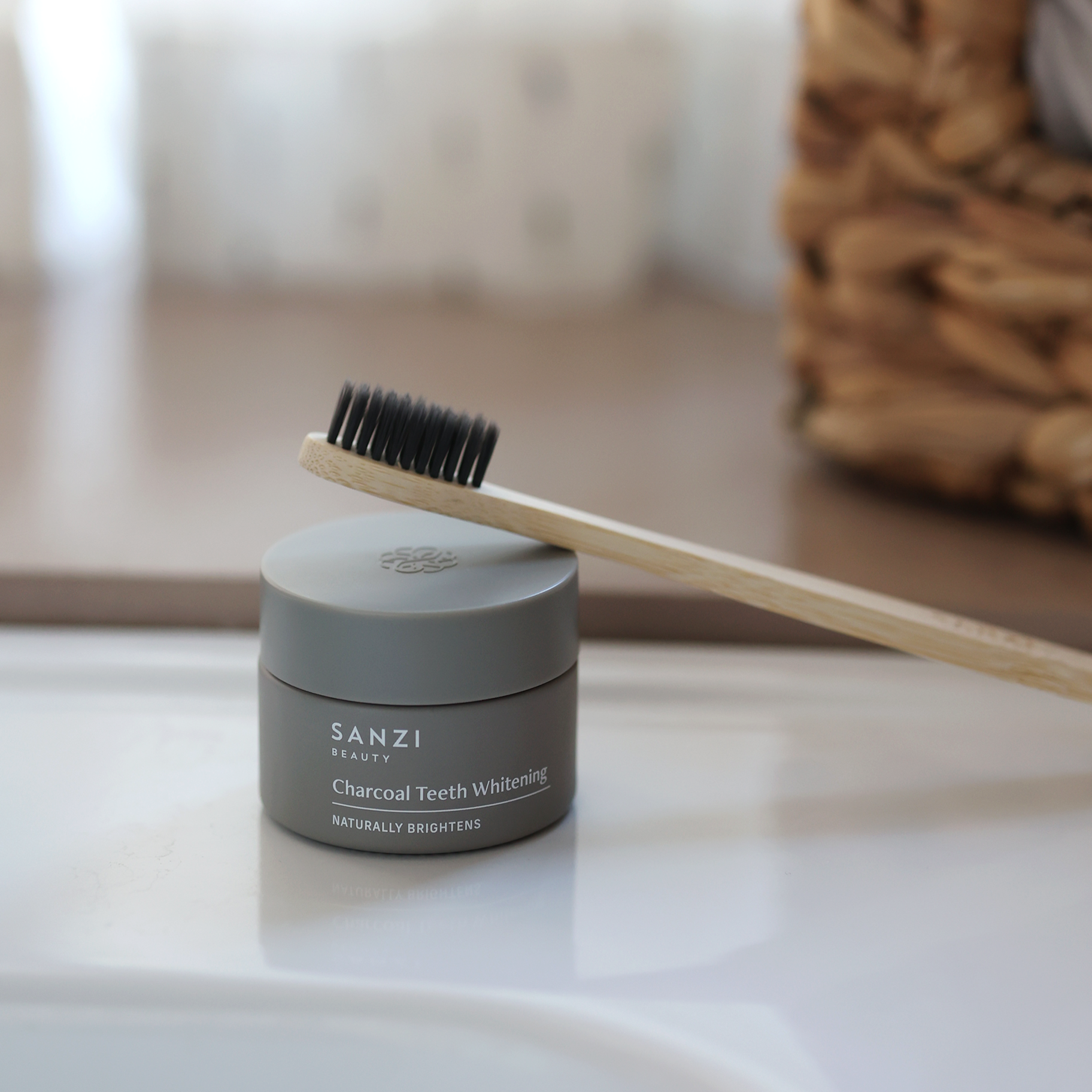 CHARCOAL TEETH WHITENING W. TOOTHBRUSH BAMBOO