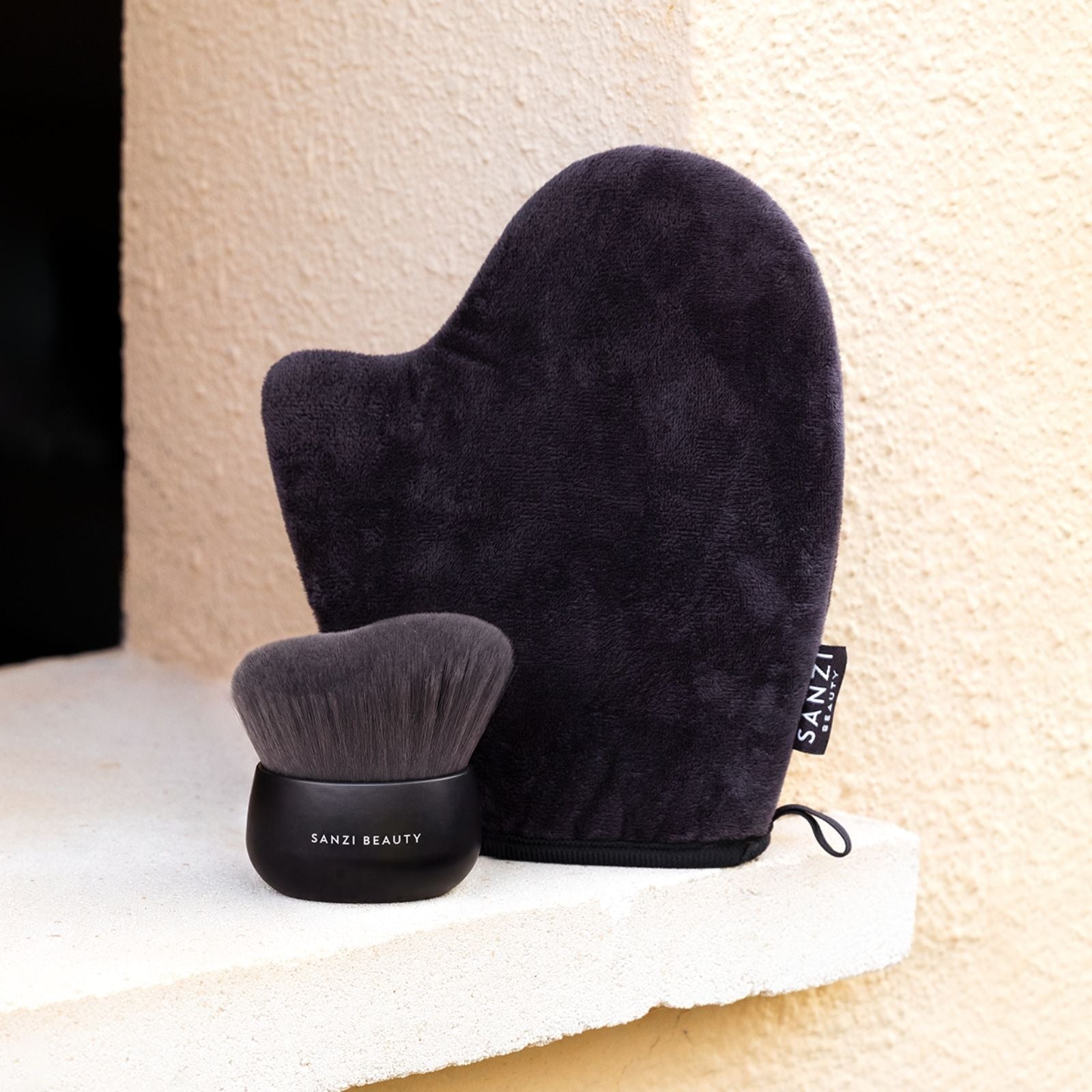 BUNDLE: SELF-TANNING GLOVE + SELF-TANNING BRUSH