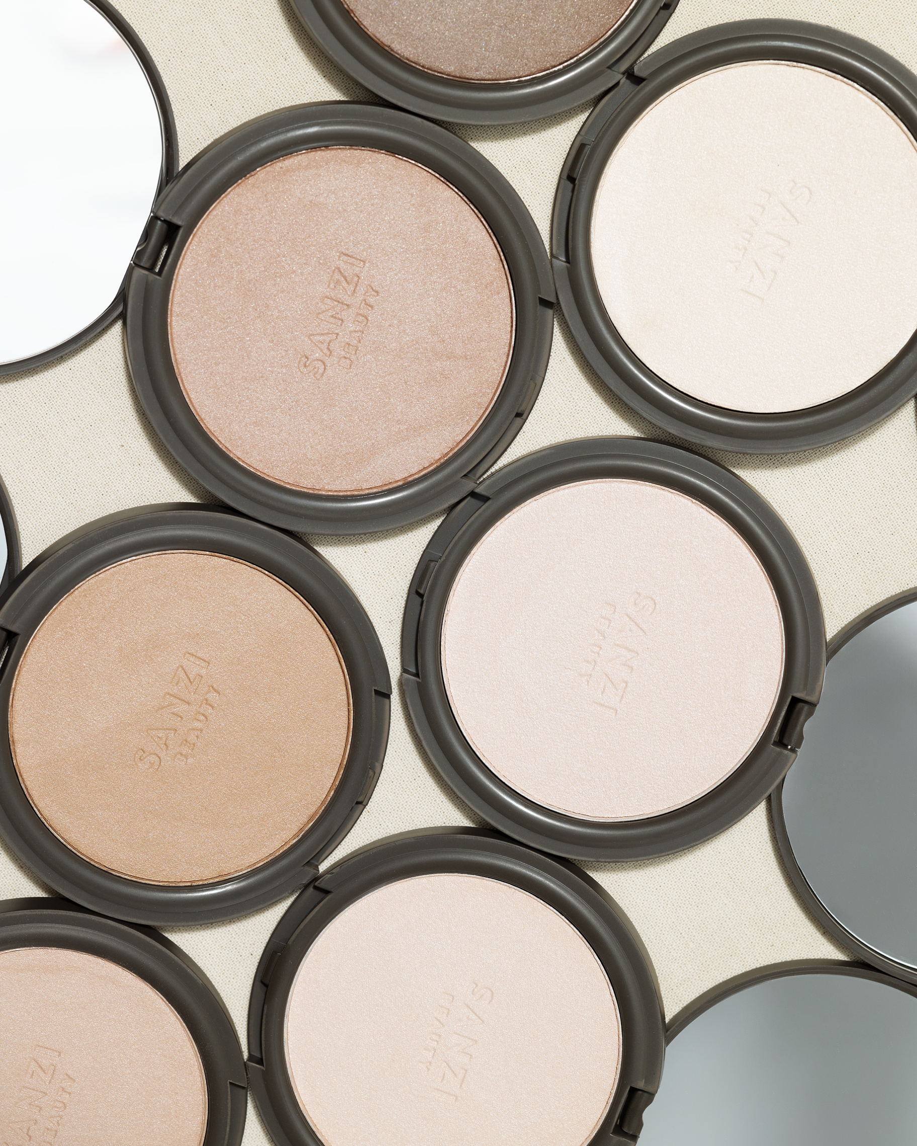 BAKED POWDER MINERAL PIGMENTS - 2. SORTING