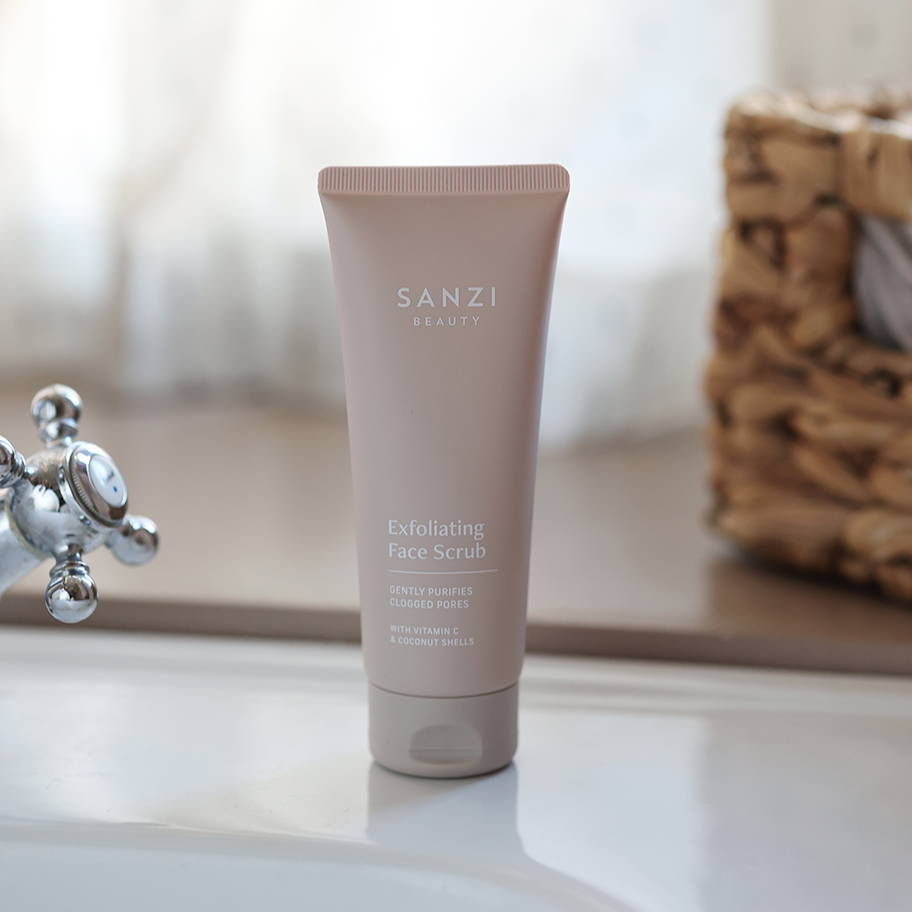 EXFOLIATING FACE SCRUB