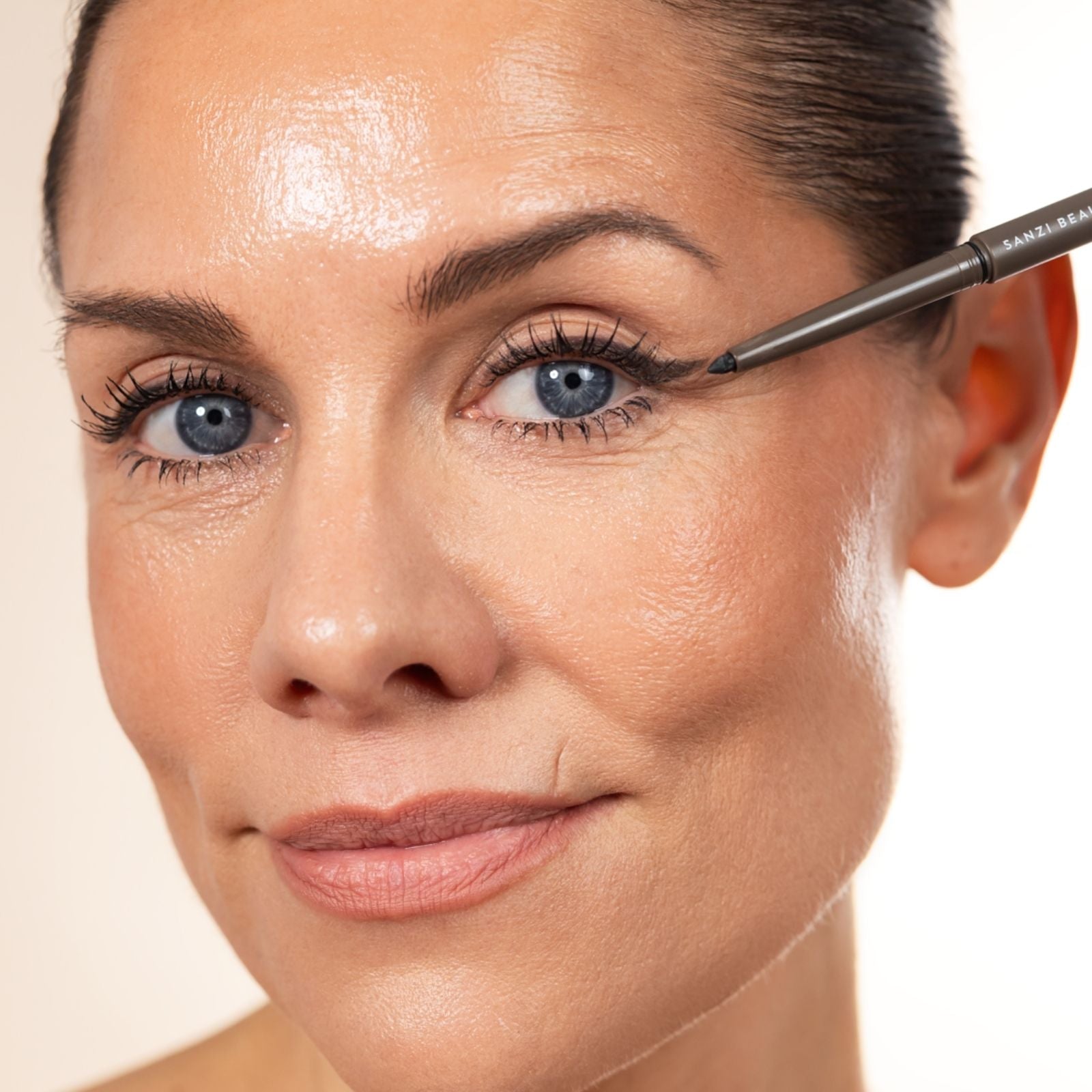 WATERPROOF EYELINER