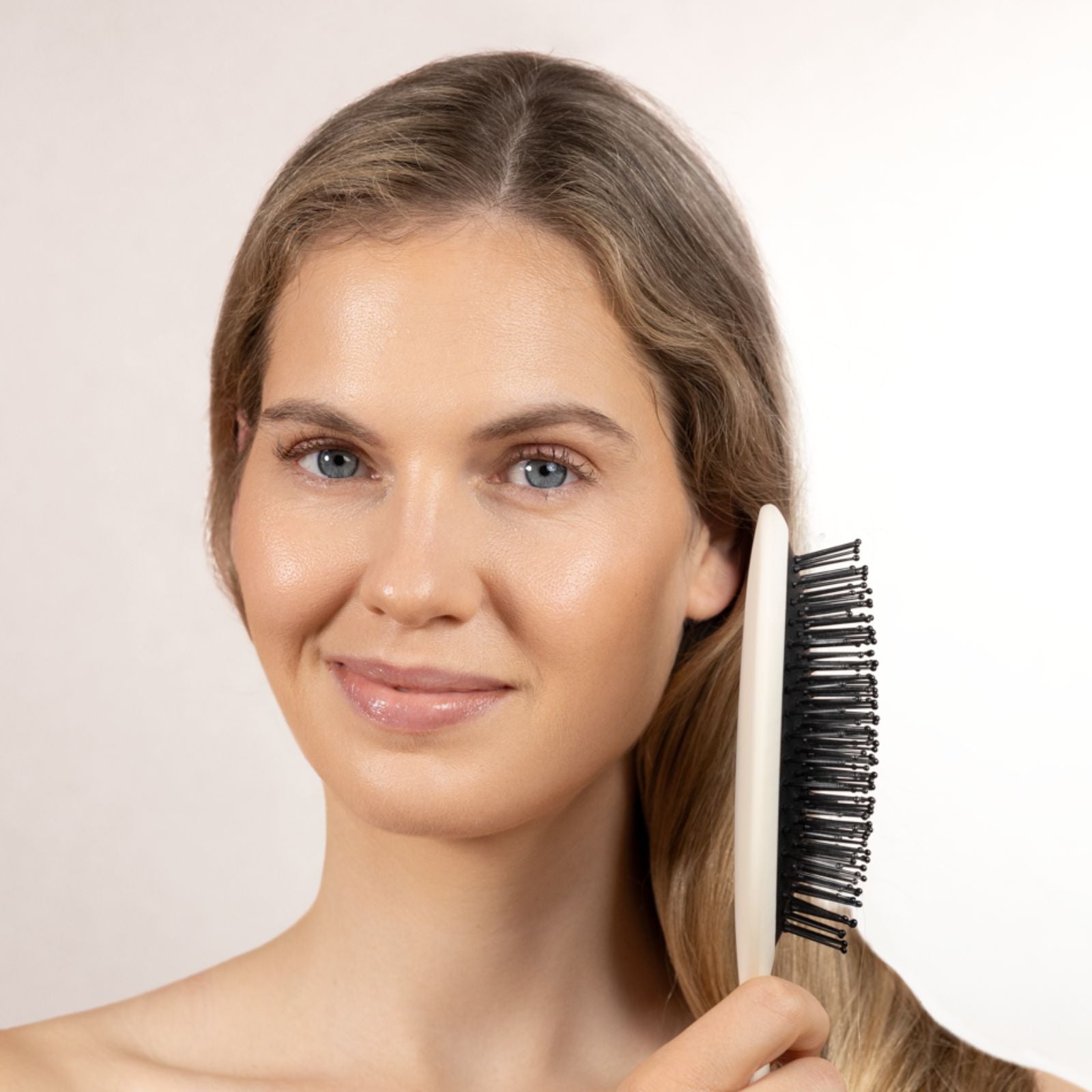 DETANGLING PADDLE BRUSH