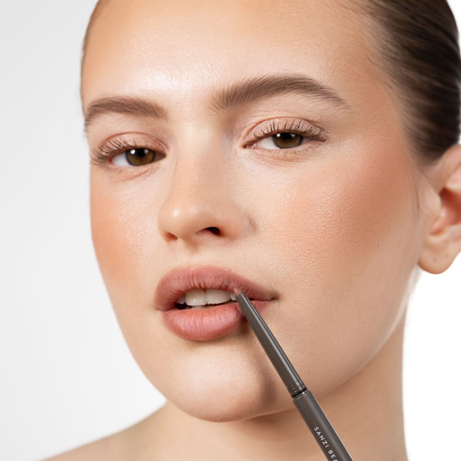 LIP LINER