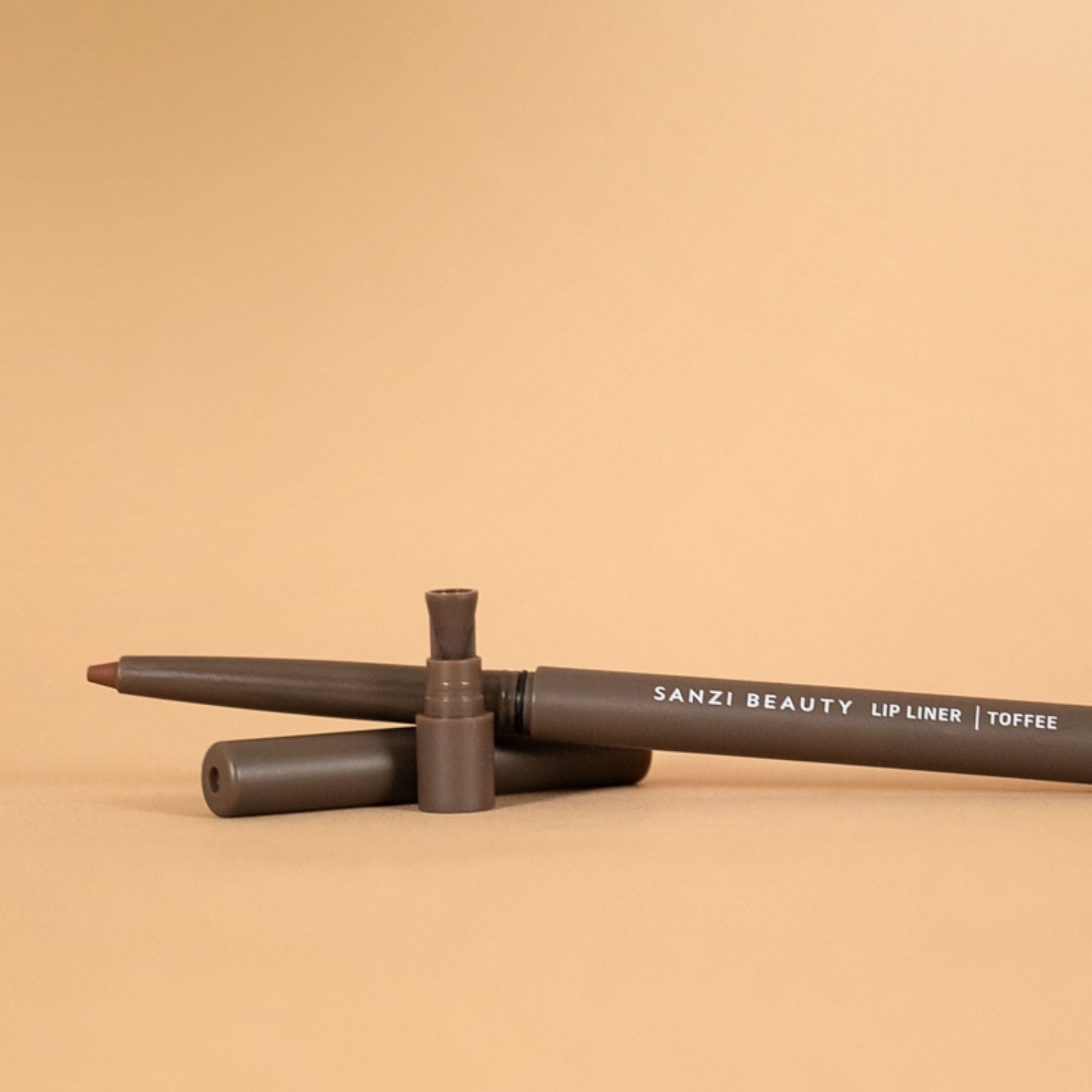 LIP LINER