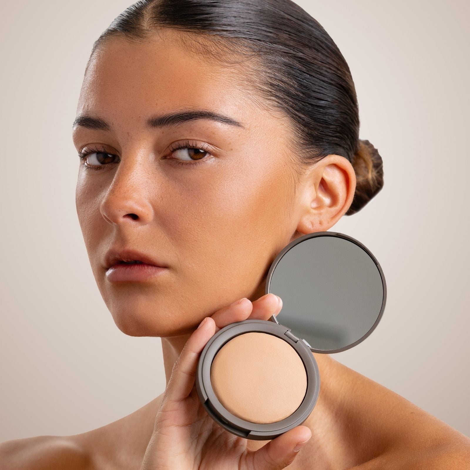 BUNDLE: SILKY BAKED POWDER + KABUKI BRUSH